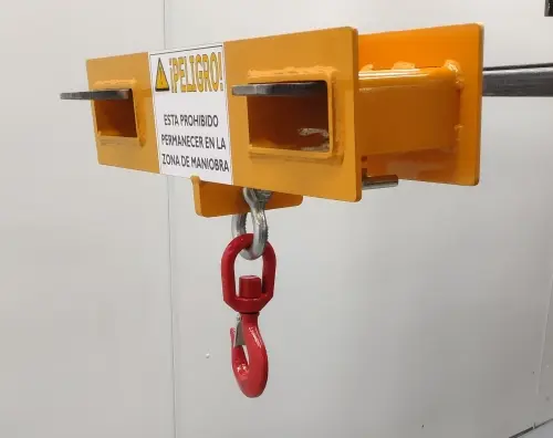 Implemento gancho cargador 5.000 kg1_N3049_F.webp
