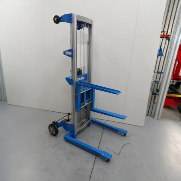 Apilador aluminio eleva a 2.500 mm5_N10505.webp